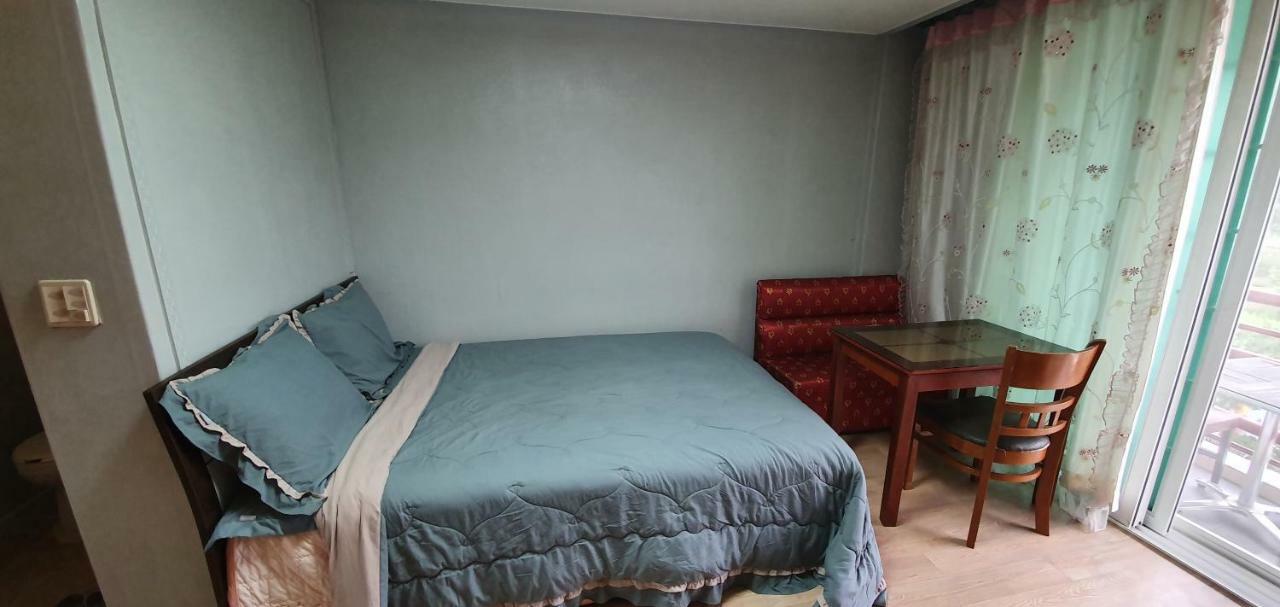 צ'ונצ'און Gangchon Beautiful Pension מראה חיצוני תמונה