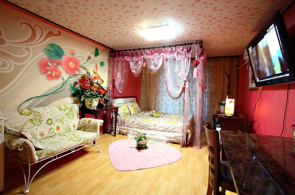צ'ונצ'און Gangchon Beautiful Pension מראה חיצוני תמונה